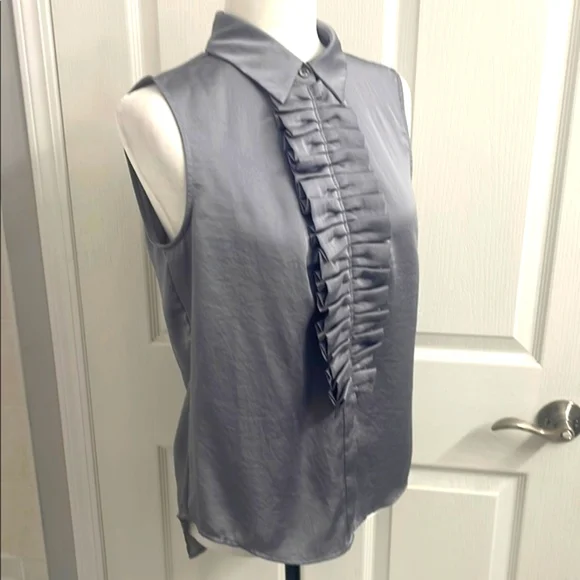 Gray Sleeveless Blouse with Pleated Front and Dress Shirt Collar Size 4 - Picture 5 of 10